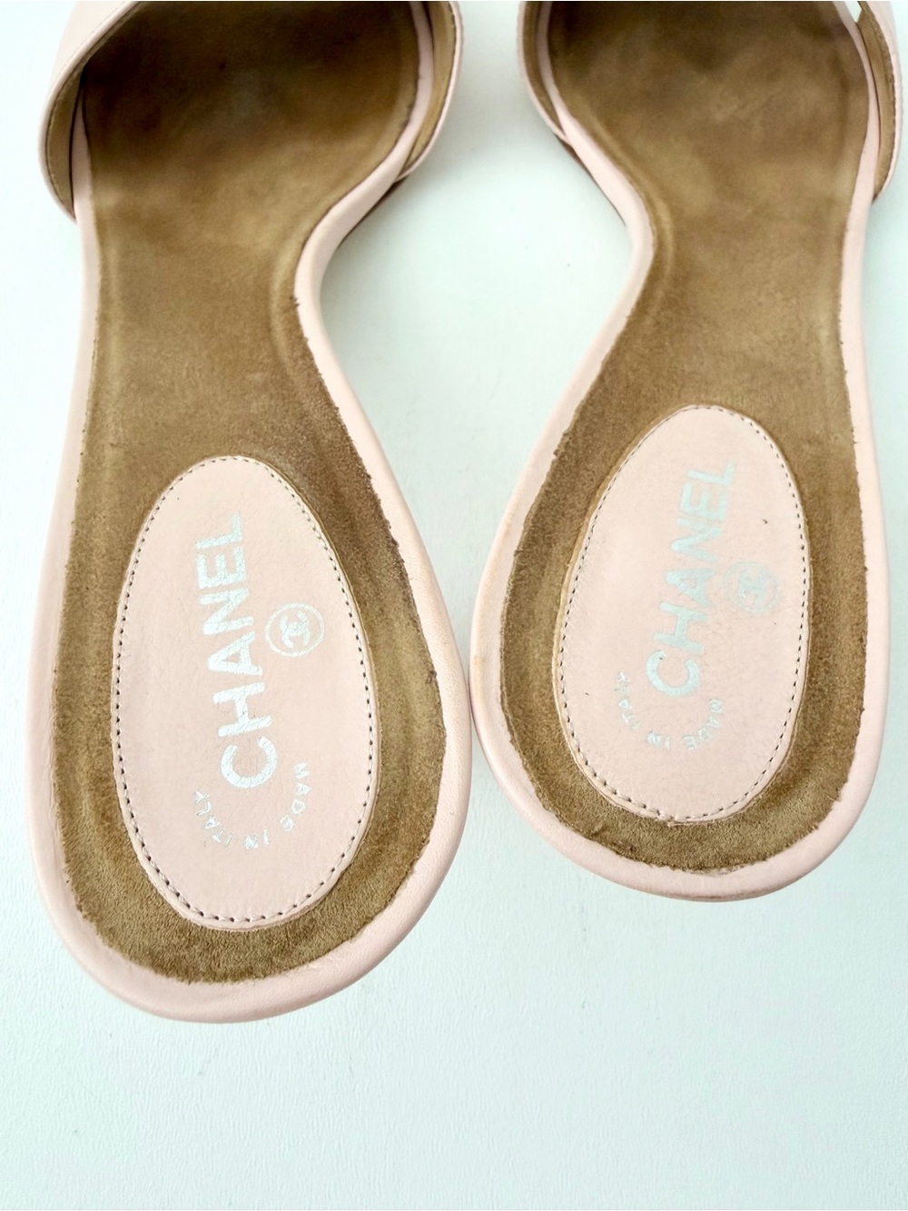 CHANEL | CC Logo Kitten Heel Mule Sandals Rose Pink Leather Open Toe EU 41 - Picture 10 of 13